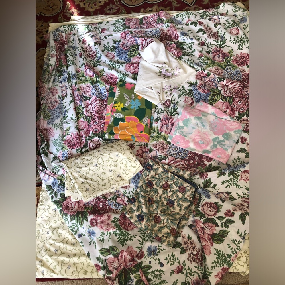 Vintage Bed Sheets sz queen 2 Floral Fitted & pillow cases